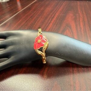 Avon “Tropical Splendor” Red and Gold Bracelet with Elegant Design NIB